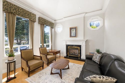 6071-charles-street-parkcrest-burnaby-north-08 at 