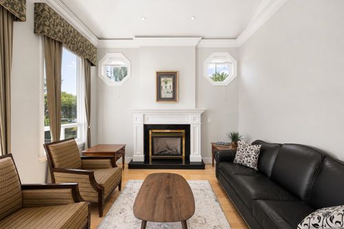 6071-charles-street-parkcrest-burnaby-north-09 at 