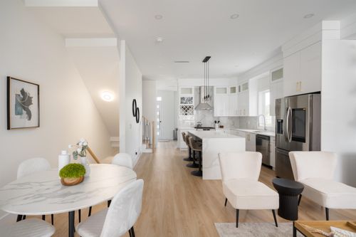 122-eighth-avenue-glenbrooke-north-new-westminster-08 at 