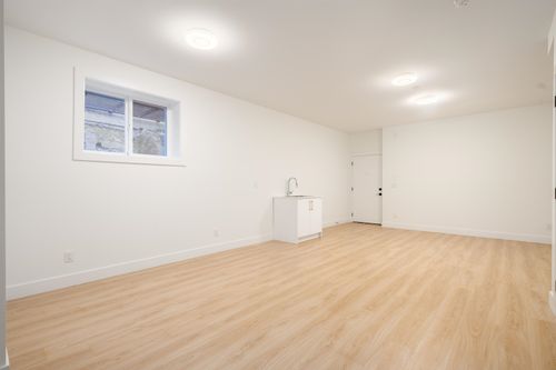 122-eighth-avenue-glenbrooke-north-new-westminster-21 at 