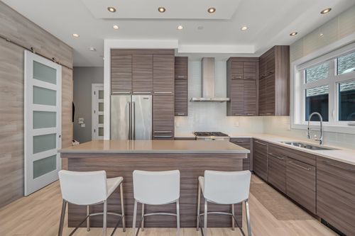 730-e-11th-avenue-mount-pleasant-ve-vancouver-east-02 at 
