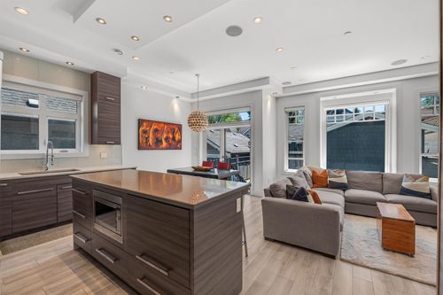 730-e-11th-avenue-mount-pleasant-ve-vancouver-east-05 at 