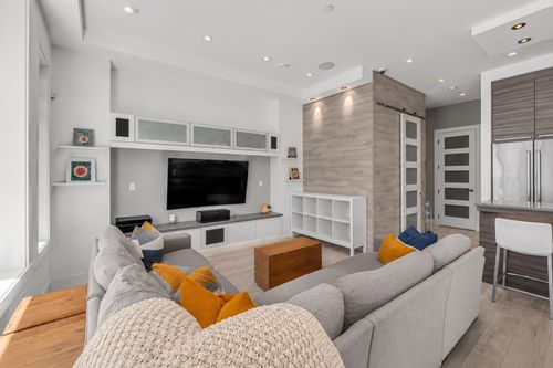 730-e-11th-avenue-mount-pleasant-ve-vancouver-east-06 at 