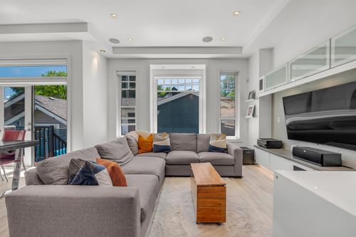 730-e-11th-avenue-mount-pleasant-ve-vancouver-east-07 at 