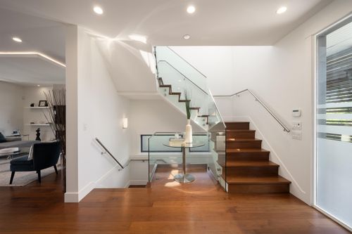 812-e-6th-street-queensbury-north-vancouver-12 at 