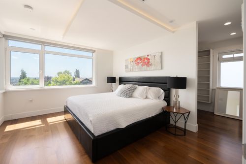 812-e-6th-street-queensbury-north-vancouver-13 at 