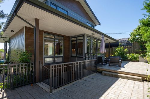 812-e-6th-street-queensbury-north-vancouver-23 at 