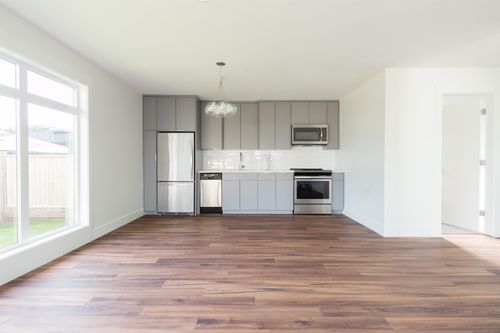 812-e-6th-street-queensbury-north-vancouver-26 at 