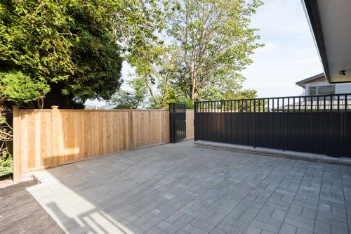 812-e-6th-street-queensbury-north-vancouver-29 at 