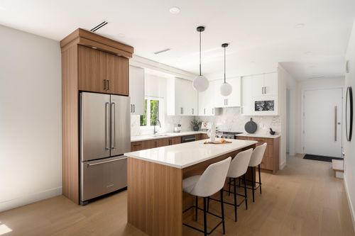 6176-elgin-avenue-forest-glen-bs-burnaby-south-03 at 