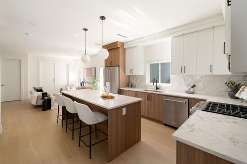 6176-elgin-avenue-forest-glen-bs-burnaby-south-06 at 