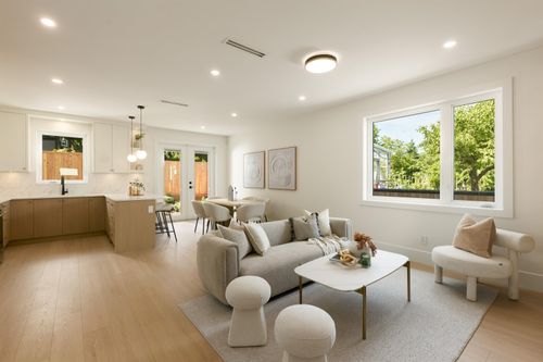 6525-dufferin-avenue-forest-glen-bs-burnaby-south-03 at 