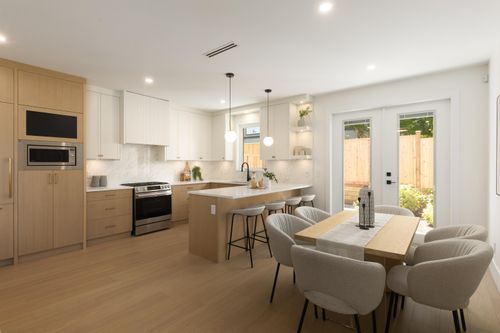 6525-dufferin-avenue-forest-glen-bs-burnaby-south-05 at 