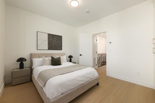 6525-dufferin-avenue-forest-glen-bs-burnaby-south-20 at 