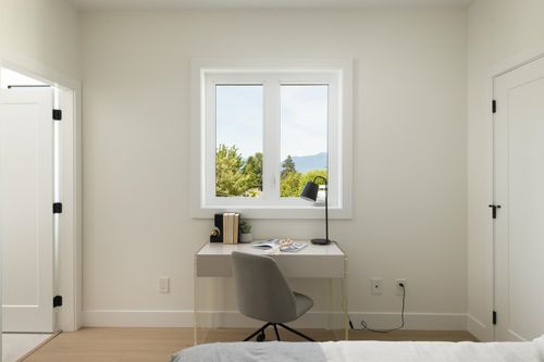 6525-dufferin-avenue-forest-glen-bs-burnaby-south-26 at 