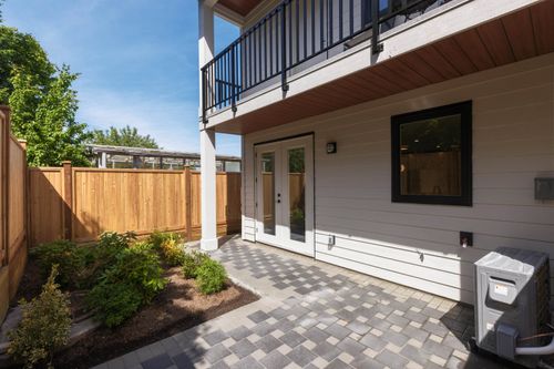 6525-dufferin-avenue-forest-glen-bs-burnaby-south-30 at 