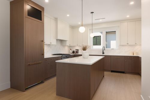 6525-dufferin-avenue-forest-glen-bs-burnaby-south-04 at 