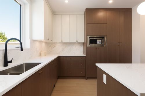 6525-dufferin-avenue-forest-glen-bs-burnaby-south-06 at 