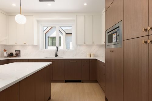 6525-dufferin-avenue-forest-glen-bs-burnaby-south-07 at 