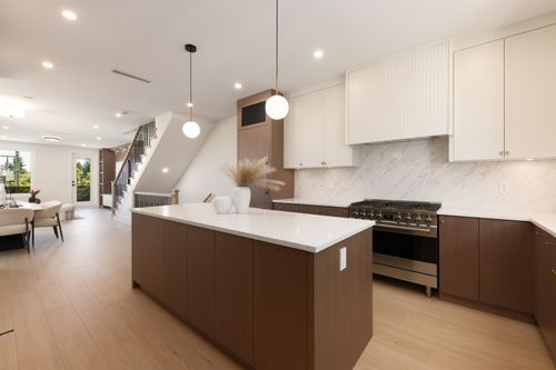 6525-dufferin-avenue-forest-glen-bs-burnaby-south-08 at 
