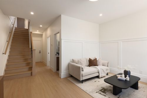 6525-dufferin-avenue-forest-glen-bs-burnaby-south-25 at 