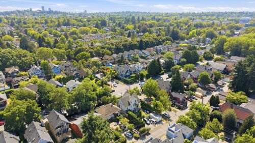 93-w-12th-avenue-mount-pleasant-vw-vancouver-west-07 at 