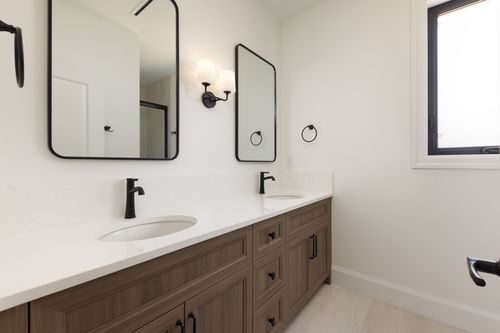 4-3874-winlake-cres-adil-dinani-32 at 