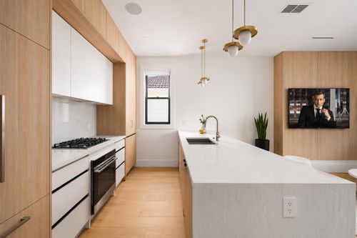 4828-albert-street-capitol-hill-bn-burnaby-north-04 at 