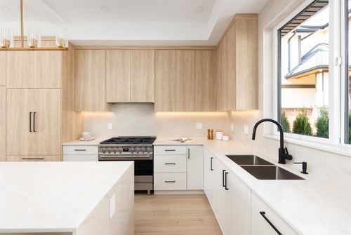 753-edgar-avenue-coquitlam-west-coquitlam-06 at 