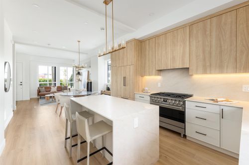 753-edgar-avenue-coquitlam-west-coquitlam-08 at 