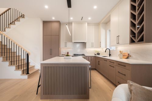 4331-union-street-willingdon-heights-burnaby-north-03 at 