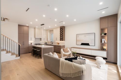 4331-union-street-willingdon-heights-burnaby-north-04 at 