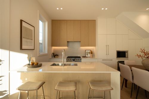 1458-rosser-avenue-willingdon-heights-burnaby-north-04 at 