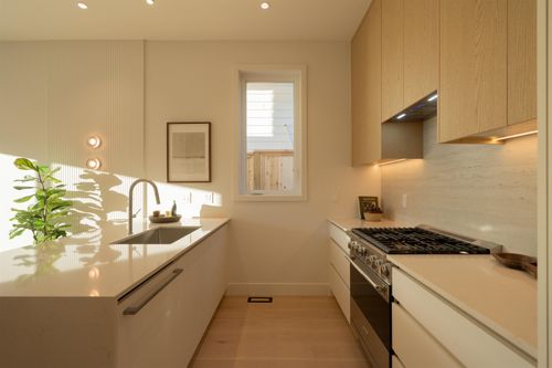 1458-rosser-avenue-willingdon-heights-burnaby-north-05 at 