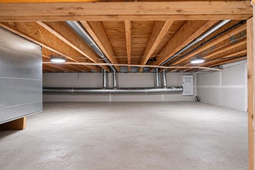 1458-rosser-avenue-willingdon-heights-burnaby-north-25 at 