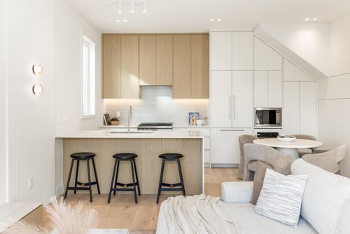 1458-rosser-avenue-willingdon-heights-burnaby-north-03 at 