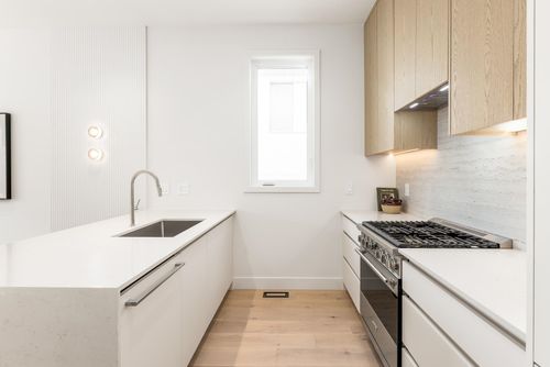 1458-rosser-avenue-willingdon-heights-burnaby-north-05 at 