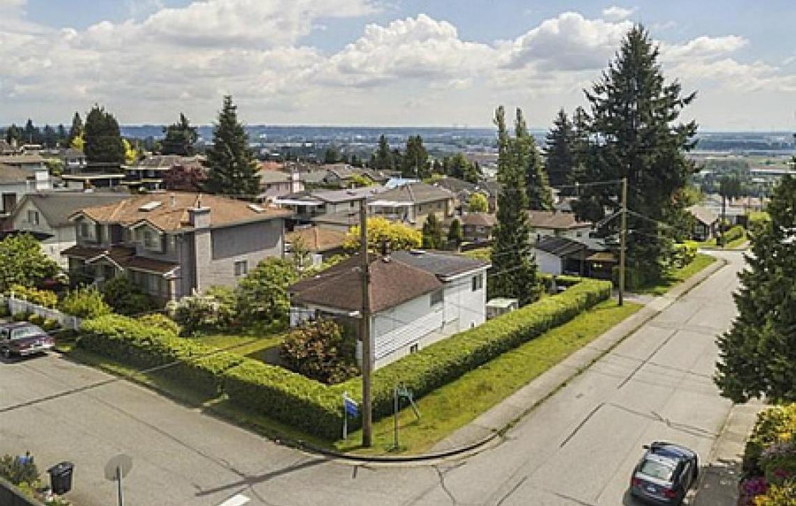 5106 Clinton Street, South Slope, Burnaby South  by Adil Dinani Real Estate Advisor 5106 Clinton Street, South Slope, Burnaby South