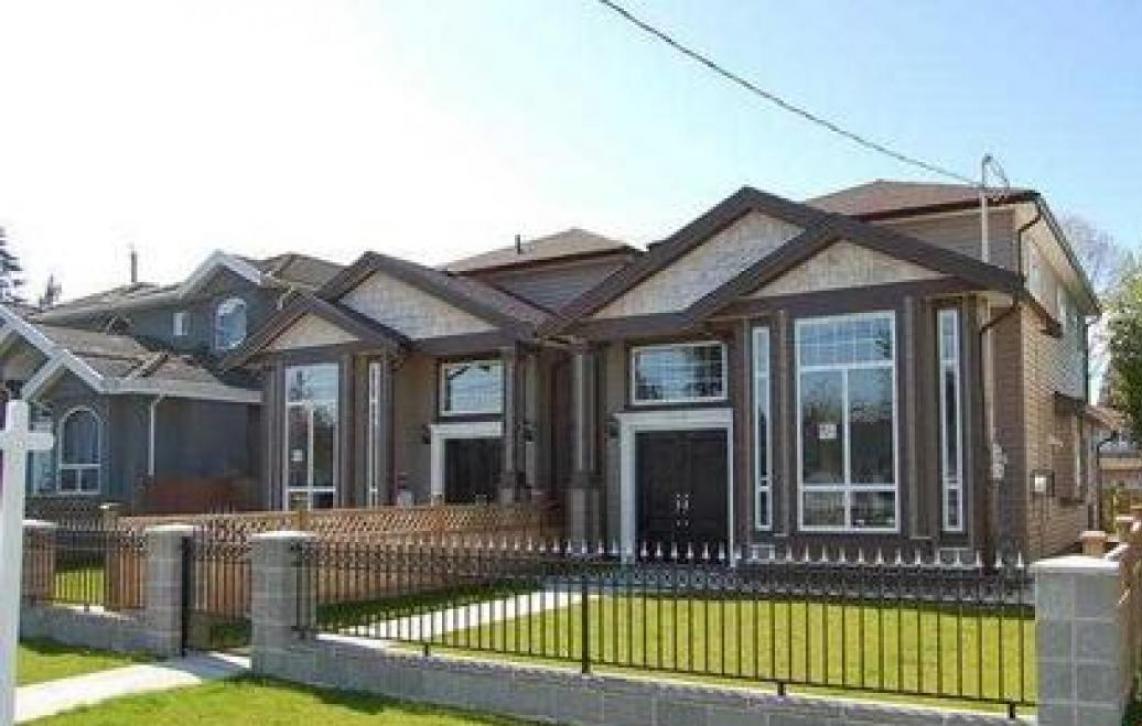 8219 15th Ave, East Burnaby, Burnaby East  by Adil Dinani Real Estate Advisor 8219 15th Ave, East Burnaby, Burnaby East