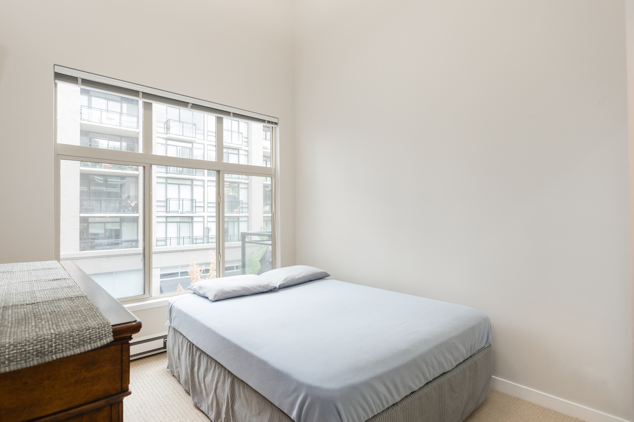 418 101 Morrissey Road, Port Moody Centre, Port Moody (R2307652) 418 101 Morrissey Road, Port Moody Centre, Port Moody (R2307652)