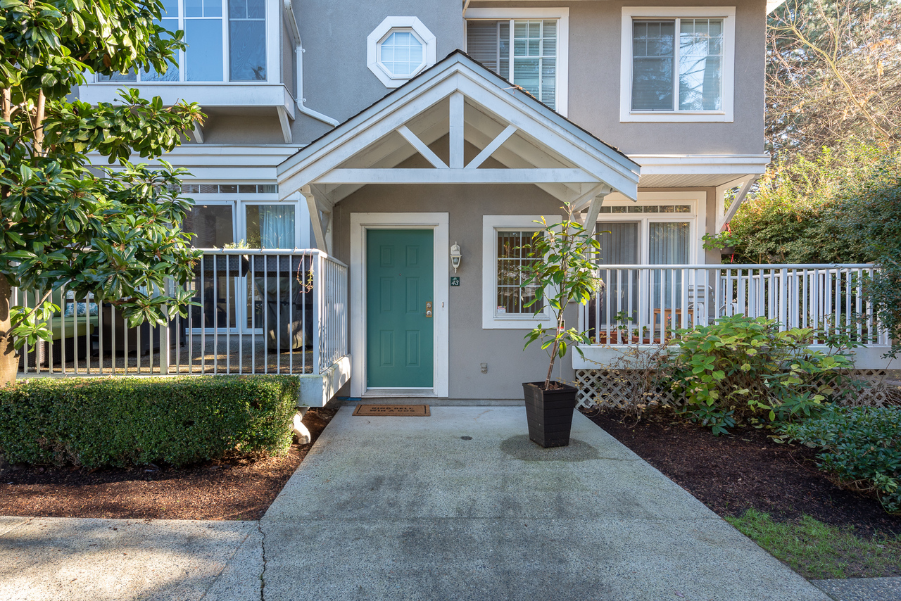 43-2422-hawthorne-ave-port-coquitlam-360hometours-04s at  43-2422-hawthorne-ave-port-coquitlam-360hometours-04s at