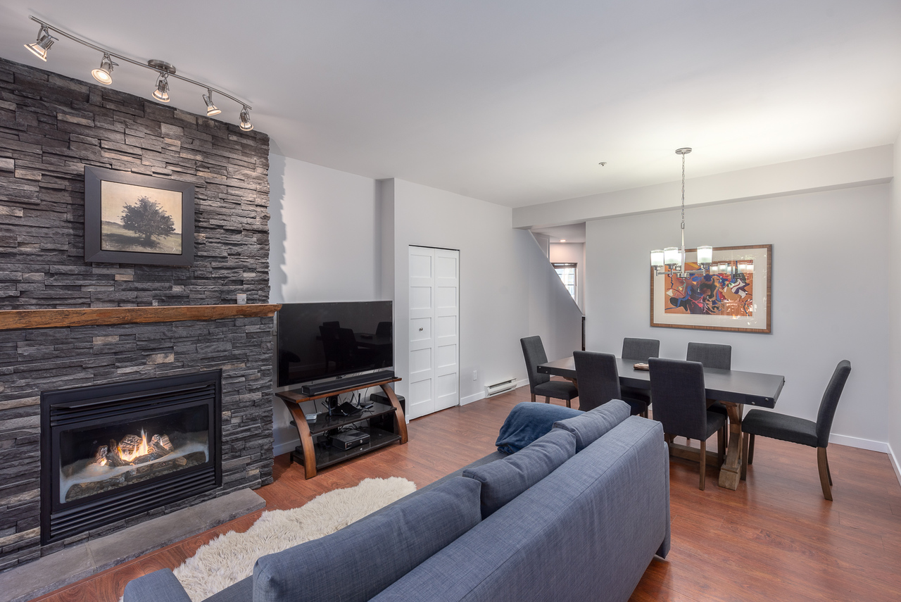 43-2422-hawthorne-ave-port-coquitlam-360hometours-05s at  43-2422-hawthorne-ave-port-coquitlam-360hometours-05s at
