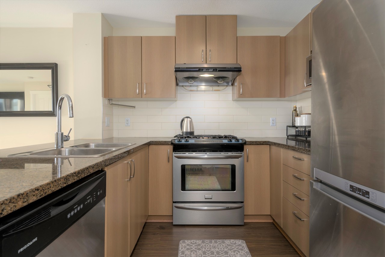 519-3050-dayanee-springs-360hometours-10-lightened at 519-3050-dayanee-springs-360hometours-10-lightened at