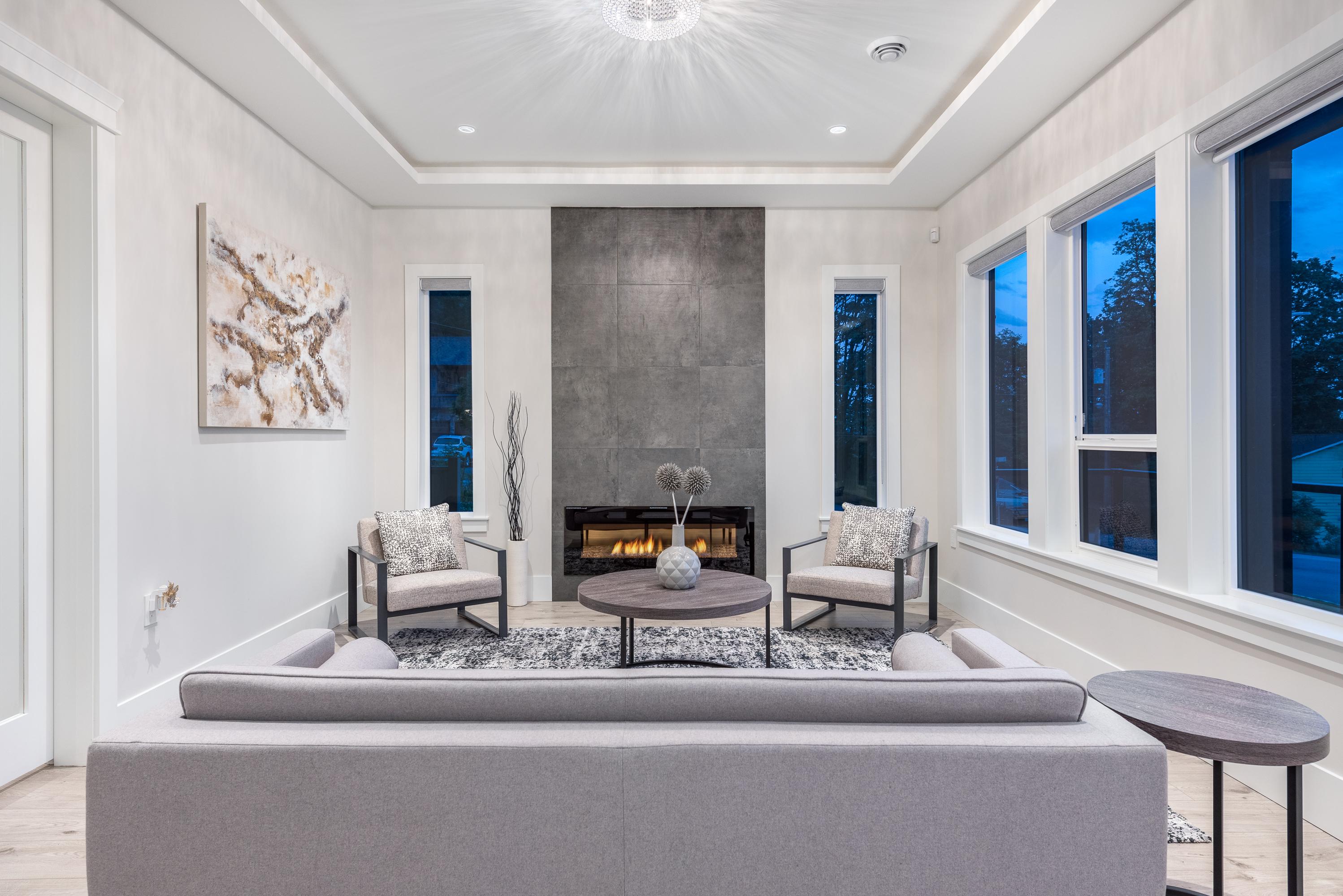 975 Delestre Avenue, Maillardville, Coquitlam 3 975 Delestre Avenue, Maillardville, Coquitlam 3