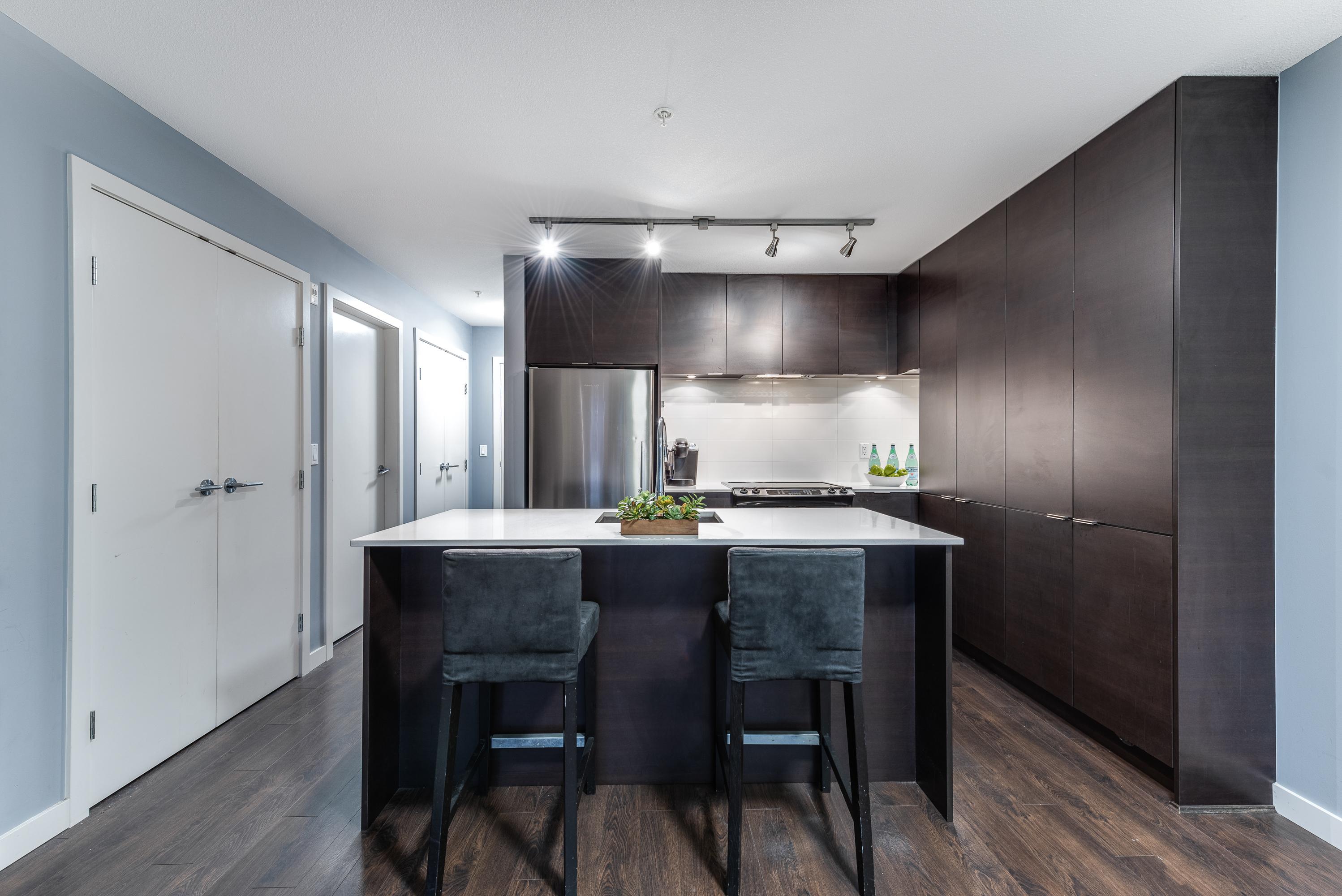 407 - 1677 Lloyd Avenue, Pemberton NV, North Vancouver 407 - 1677 Lloyd Avenue, Pemberton NV, North Vancouver