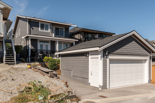 1040a-walls-avenue-coquitlam-360hometours-38 at 