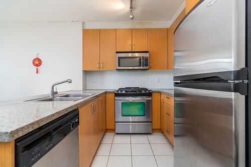 1105-9188-university-crescent-burnaby-adil-dinani-360hometours-09 at  1105-9188-university-crescent-burnaby-adil-dinani-360hometours-09 at