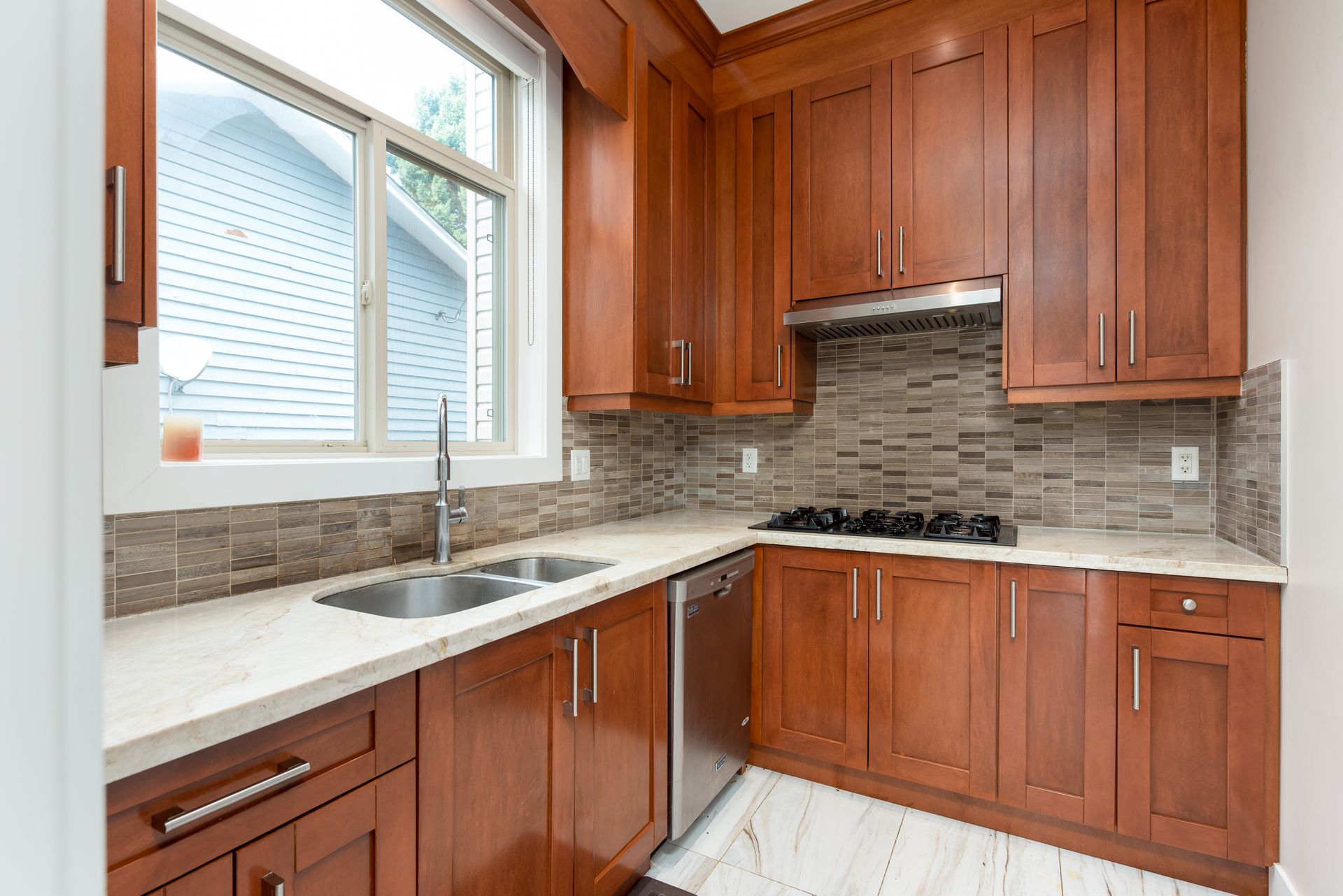 2130-patricia-ave-port-coquitlam-360hometours-15 at  2130-patricia-ave-port-coquitlam-360hometours-15 at