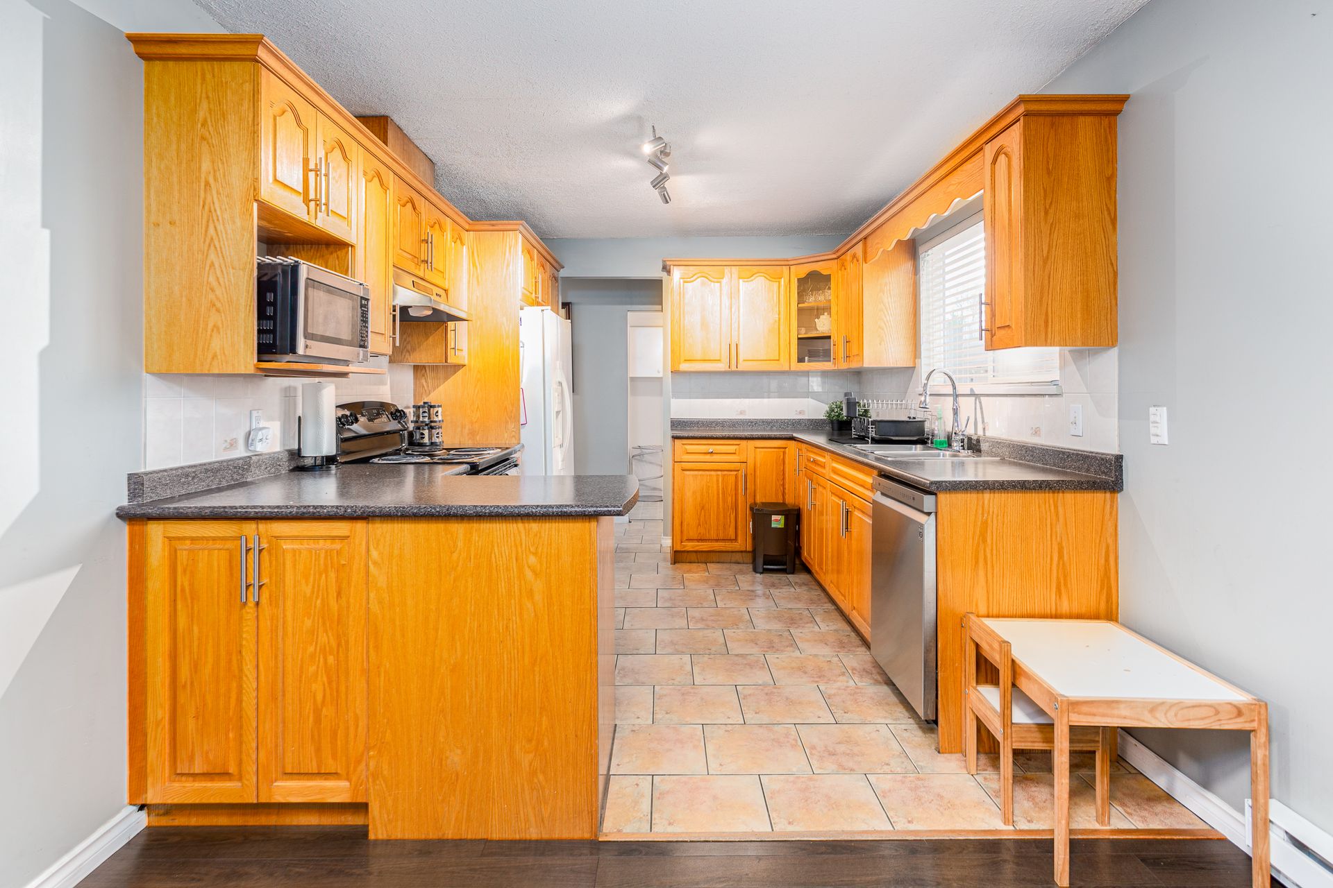 648-girard-avenue-coquitlam-360hometours-11 at  648-girard-avenue-coquitlam-360hometours-11 at