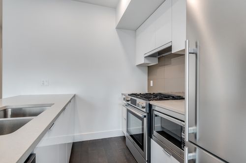 202-2666-duke-st-vancouver-360hometours-14 at 